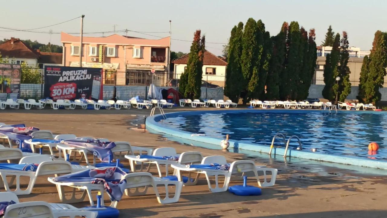 Royal Apartmani Bosanski Samac Экстерьер фото