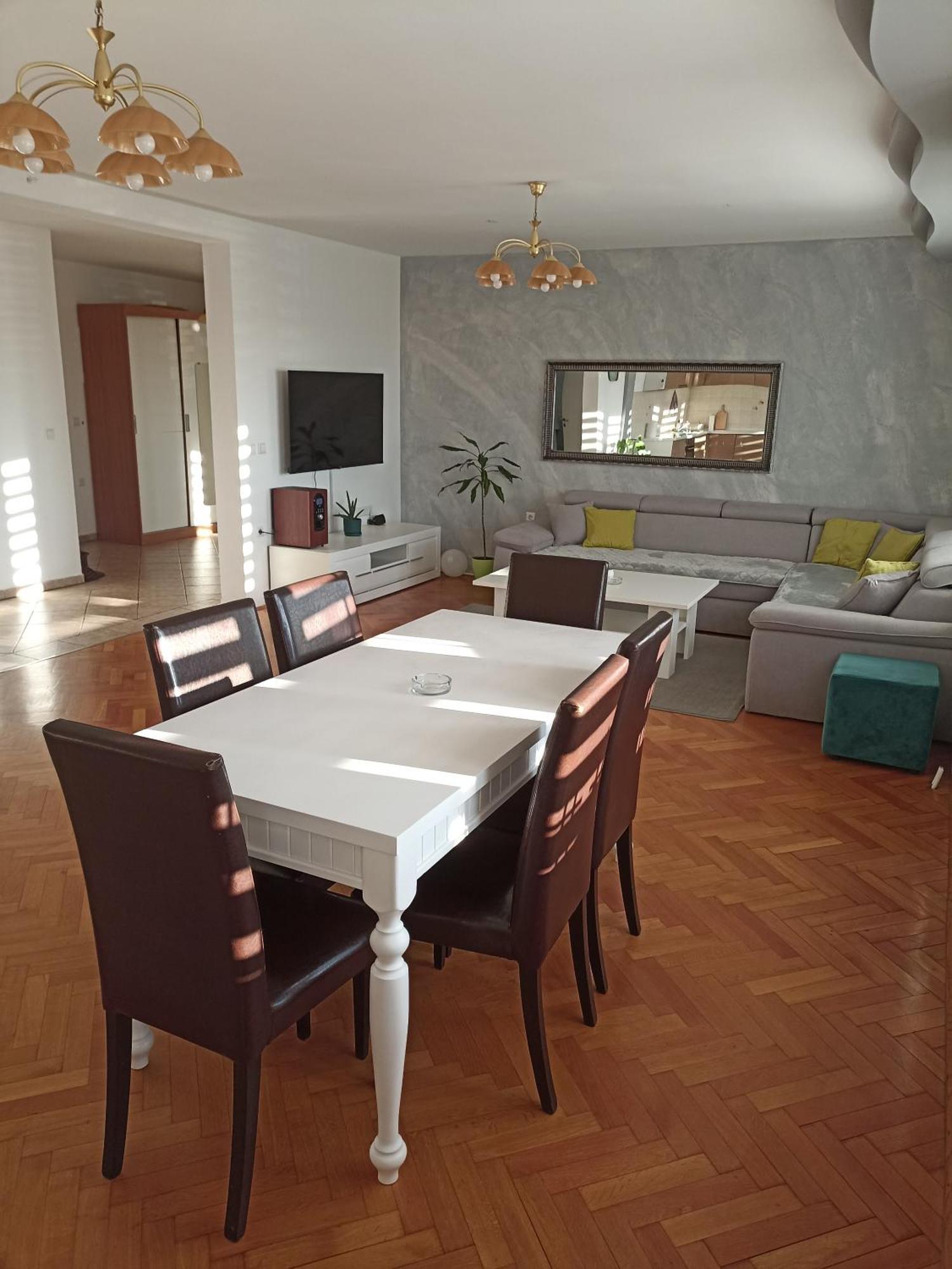 Royal Apartmani Bosanski Samac Экстерьер фото